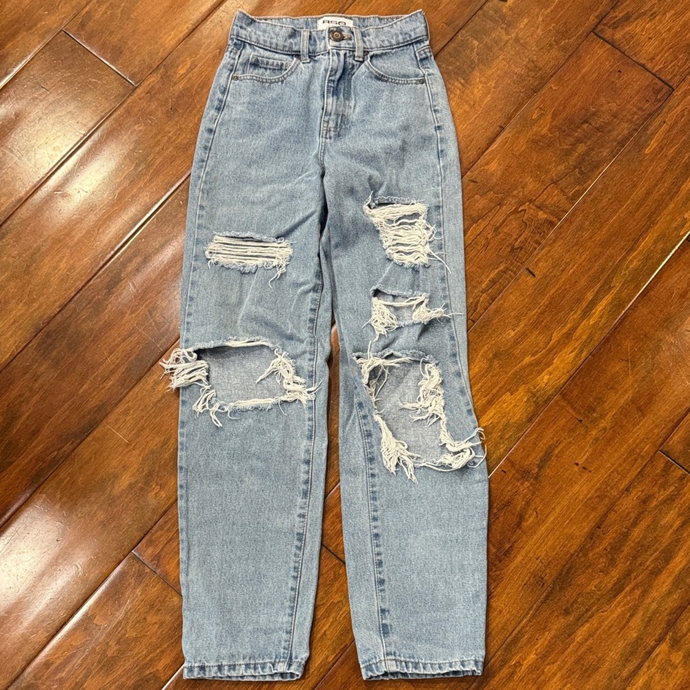 Women’s 23  RSQ Baggy straight leg Ripped Blue Jeans